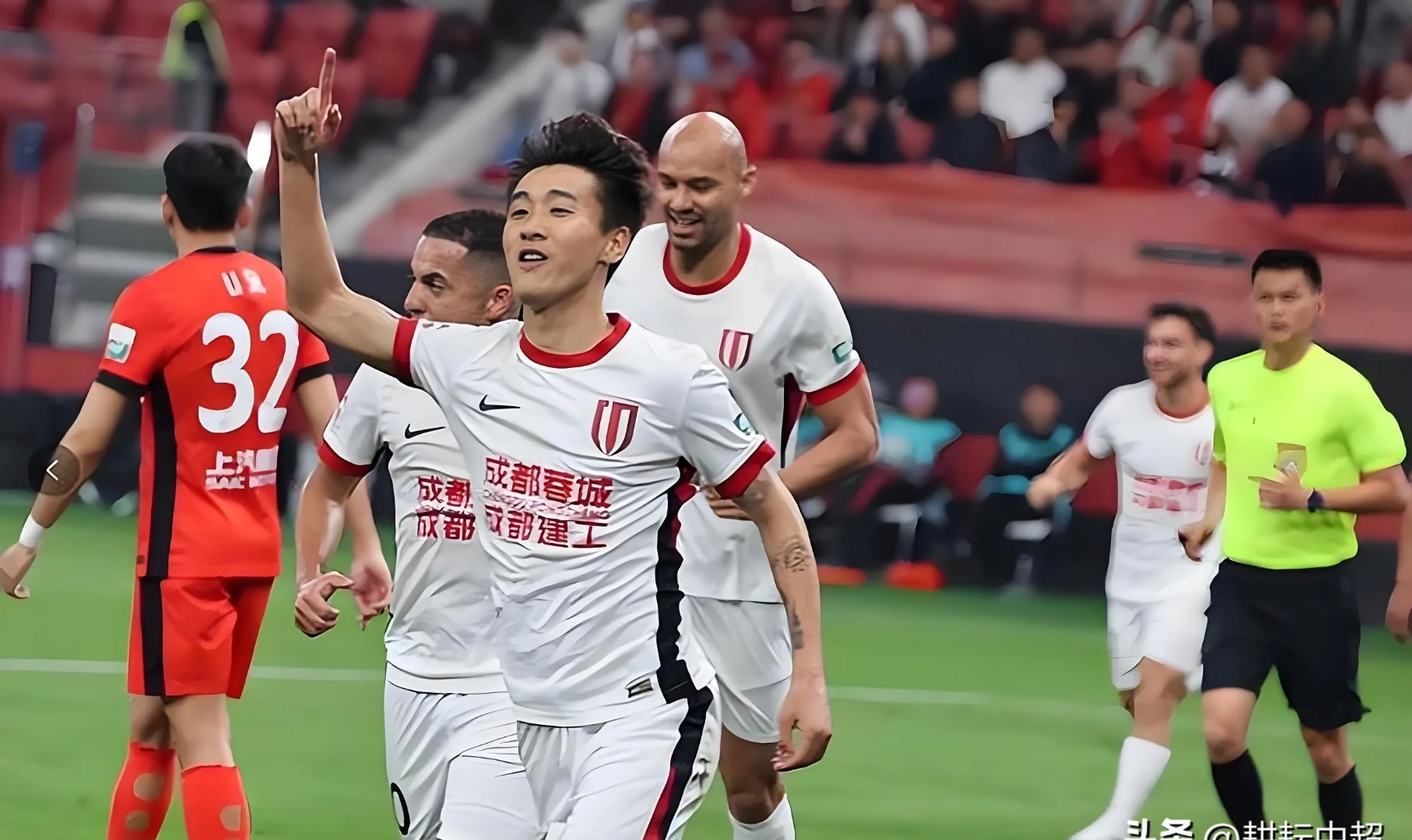 包含冲刺阶段成都蓉城备战NBA季后赛，豪取连胜细节曝光，话题不断，年轻球员得到机会的词条-MK体育